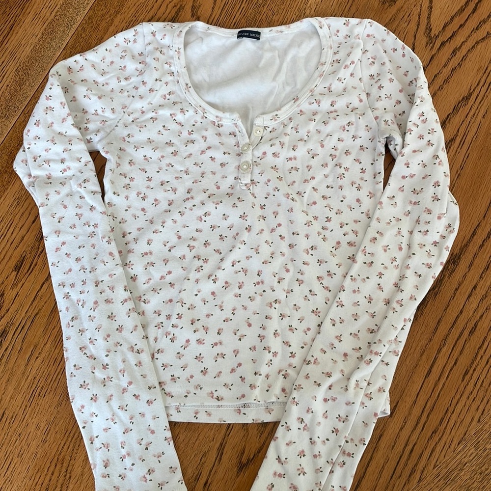 Brandy Melville Flower print long sleeve shirt